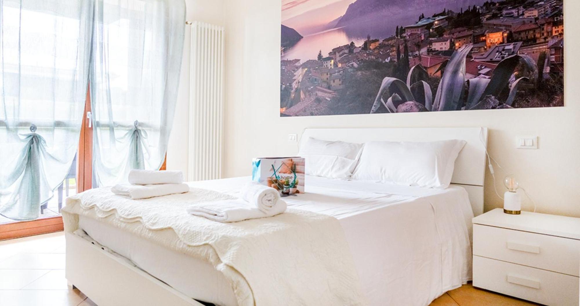 Oleandro Apartment - Featuring A Private Garden And Access To 5 Pools Дезенцано-дель-Гарда Экстерьер фото