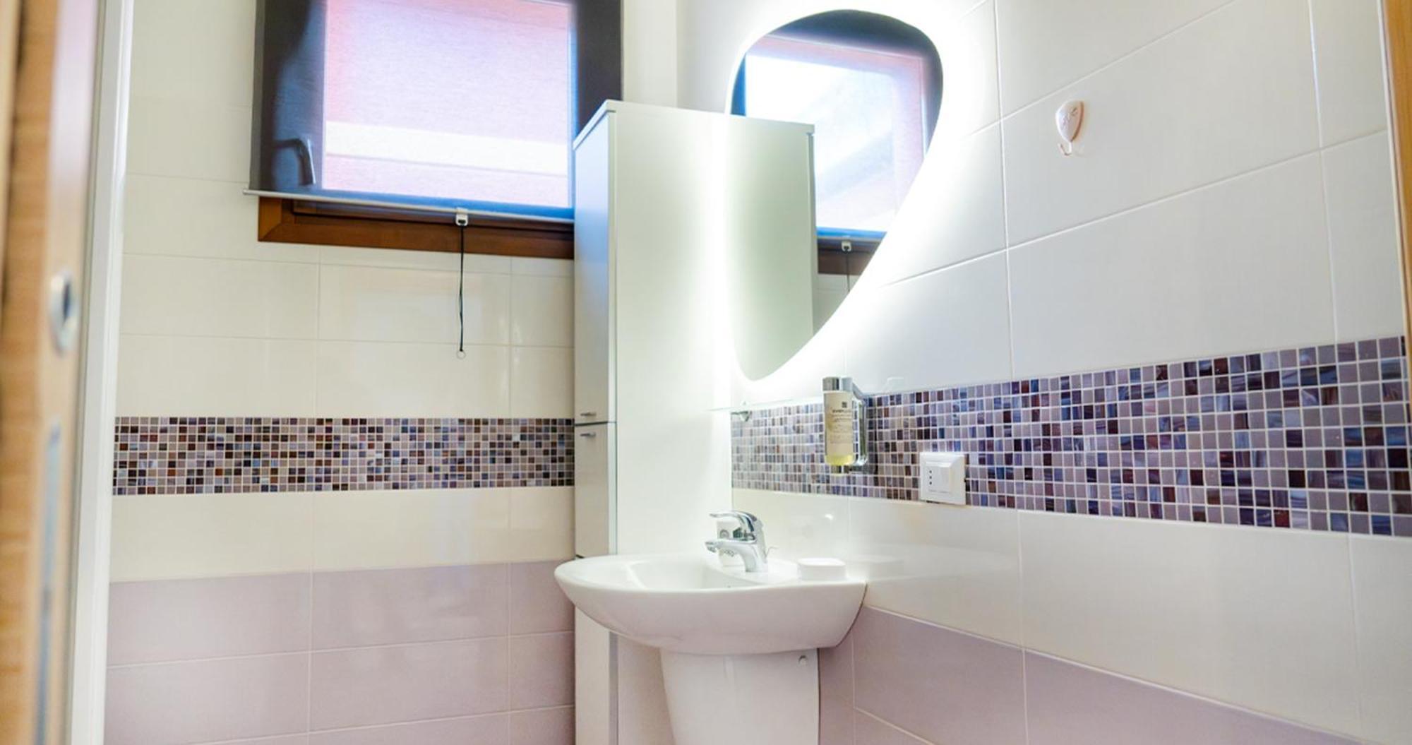 Oleandro Apartment - Featuring A Private Garden And Access To 5 Pools Дезенцано-дель-Гарда Экстерьер фото